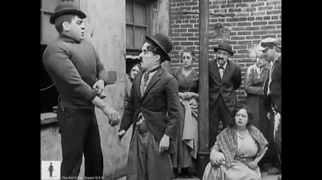 Charlie Chaplin - The Kid - Fight Scene